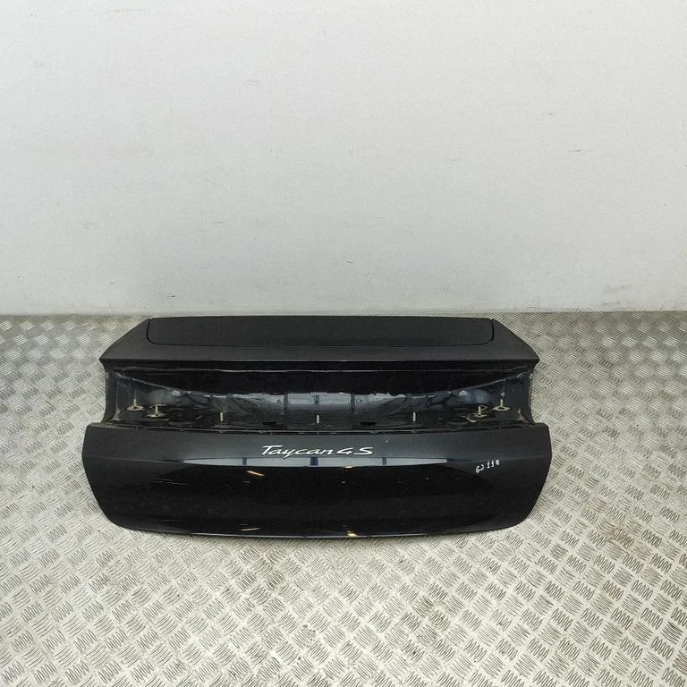 Tagaluuk (pakiruumi) 9J1827003