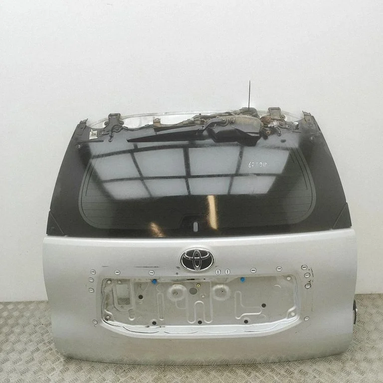 Aizmugurējais vāks (bagāžnieka) 6700560L30
