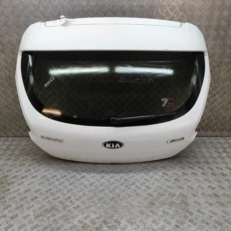 Klapa bagażnika 73700A2700