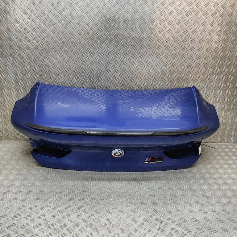 Aizmugurējais vāks (bagāžnieka) 7483659