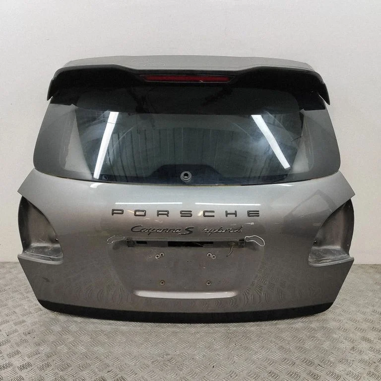 Aizmugurējais vāks (bagāžnieka) 95851201105