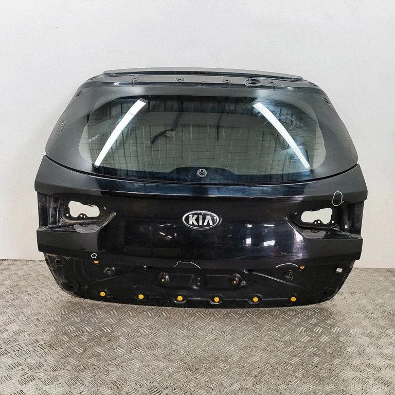 Aizmugurējais vāks (bagāžnieka) 73700D4300