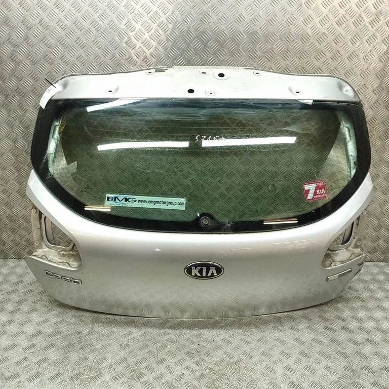 Aizmugurējais vāks (bagāžnieka) 73700A2000