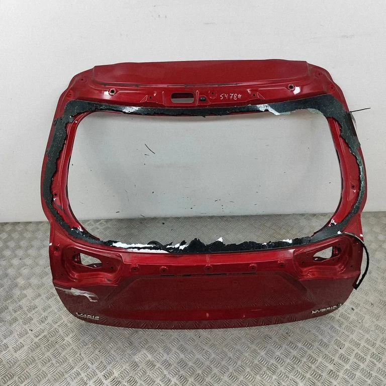 Aizmugurējais vāks (bagāžnieka) 670050D800