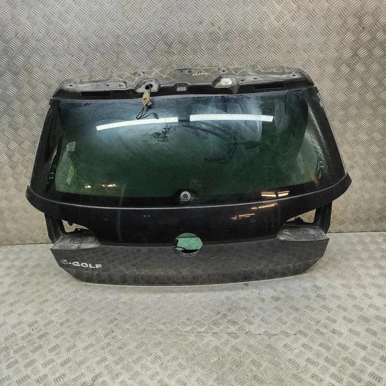 Tagaluuk (pakiruumi) 5G6827025K