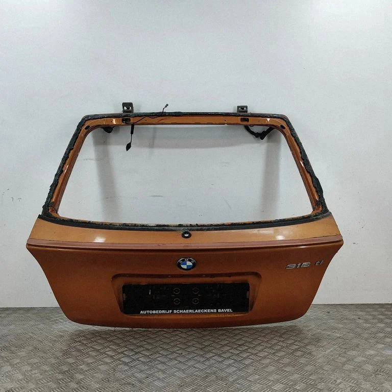 Aizmugurējais vāks (bagāžnieka) 7117996