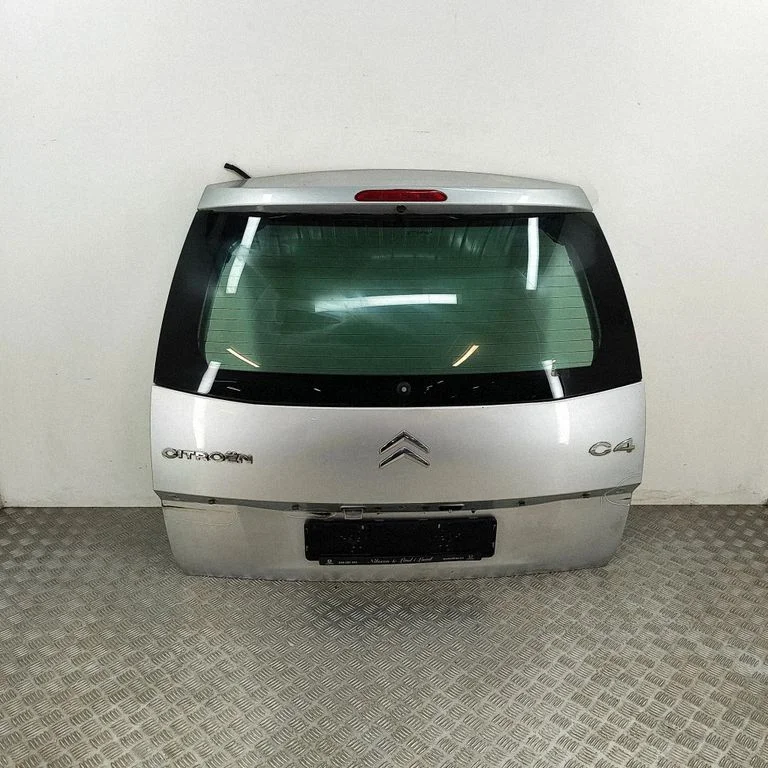 Tagaluuk (pakiruumi) 8701W5