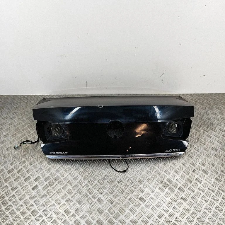 Aizmugurējais vāks (bagāžnieka) 3AE827159