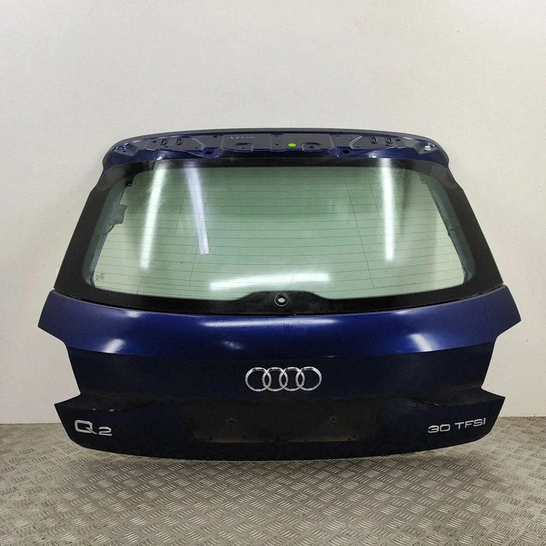 Aizmugurējais vāks (bagāžnieka) 81A827025E