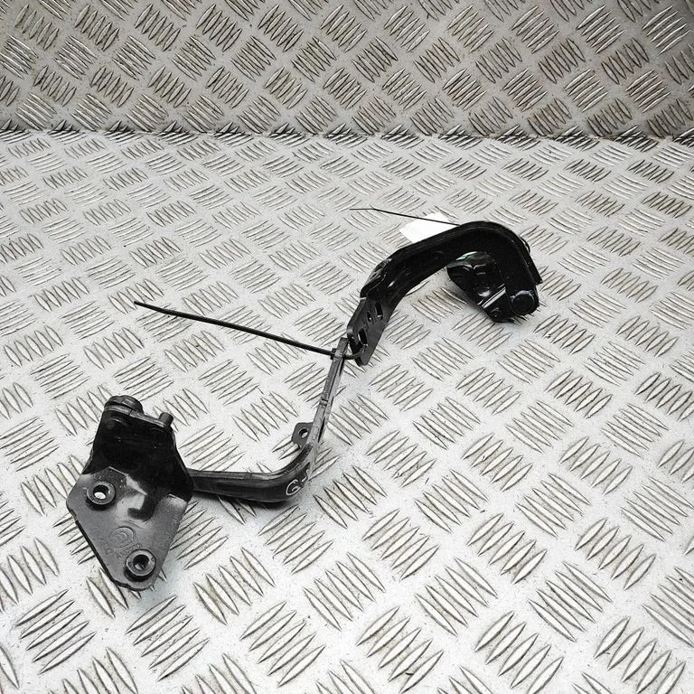 Tailgate/trunk/boot hinge EX5342900