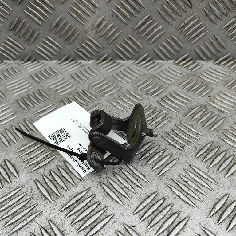 Aizmugurējā vāka eņģe (-es) 5G6827301C