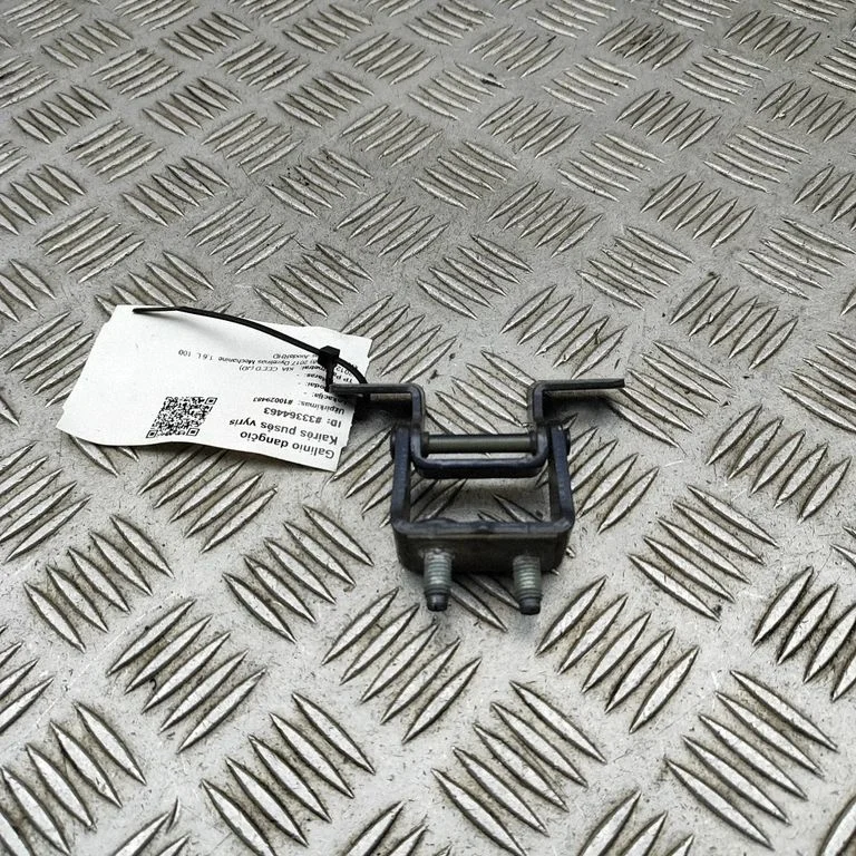 Aizmugurējā vāka eņģe (-es) 79770A2000