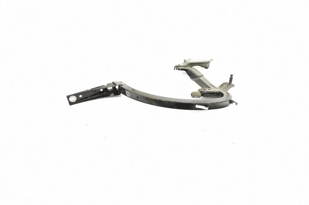 Tailgate/trunk/boot hinge 4G5827302B