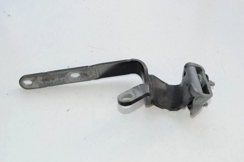 Tailgate/trunk/boot hinge – Audi A5 Sportback 8TA (2009-2016)