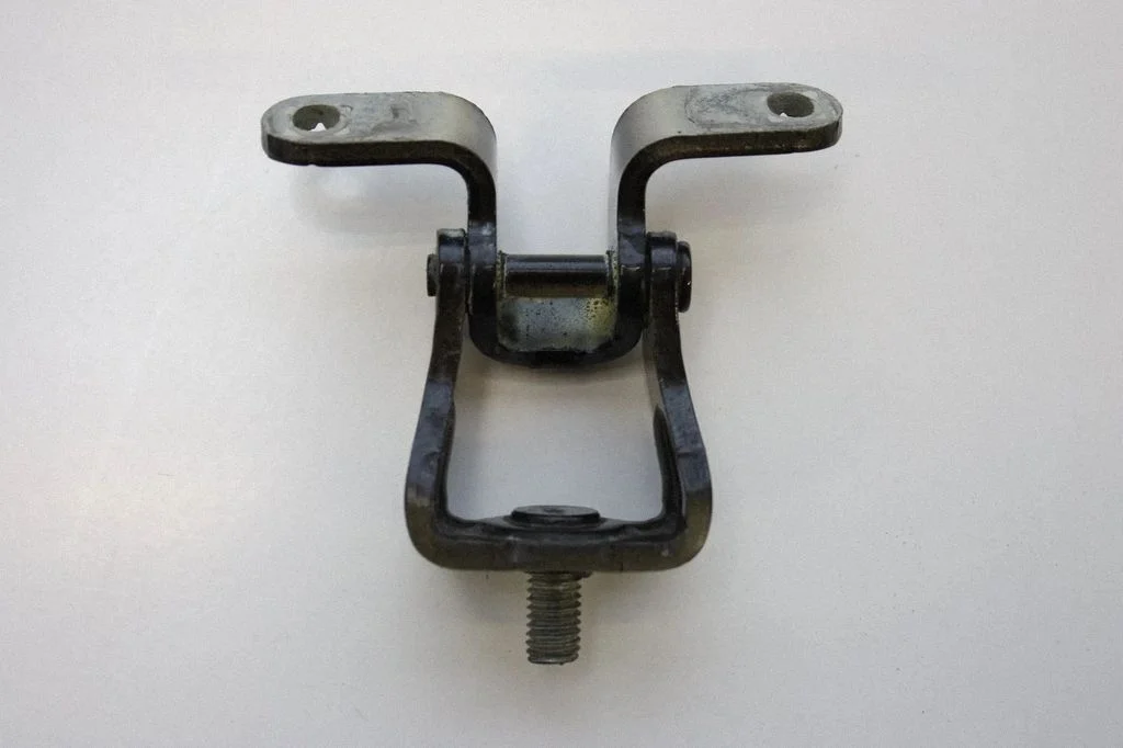 Aizmugurējā vāka eņģe (-es) – Skoda Octavia Mk2 (1Z) (2004-2013)
