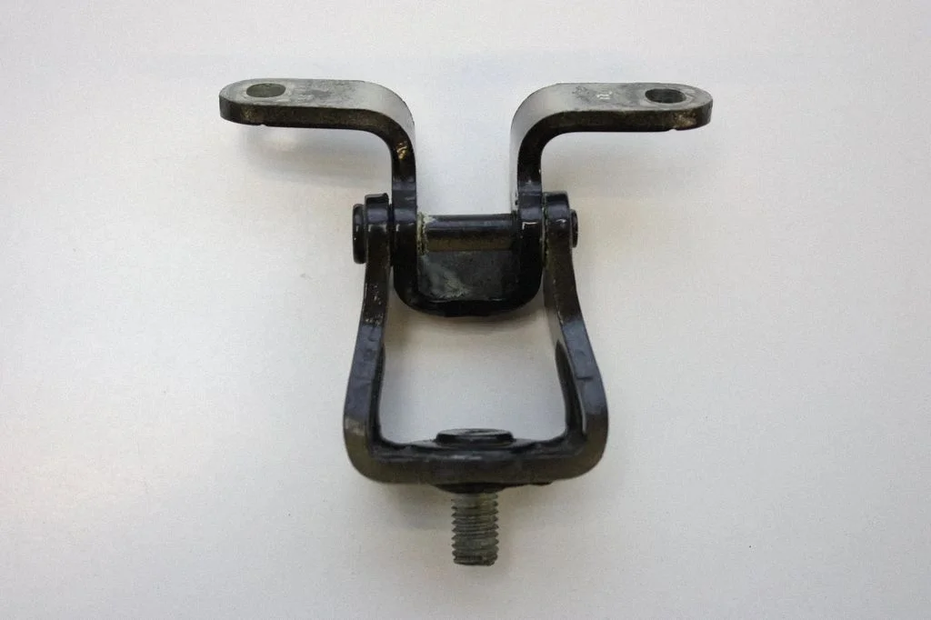 Aizmugurējā vāka eņģe (-es) – Skoda Octavia Mk2 (1Z) (2004-2013)