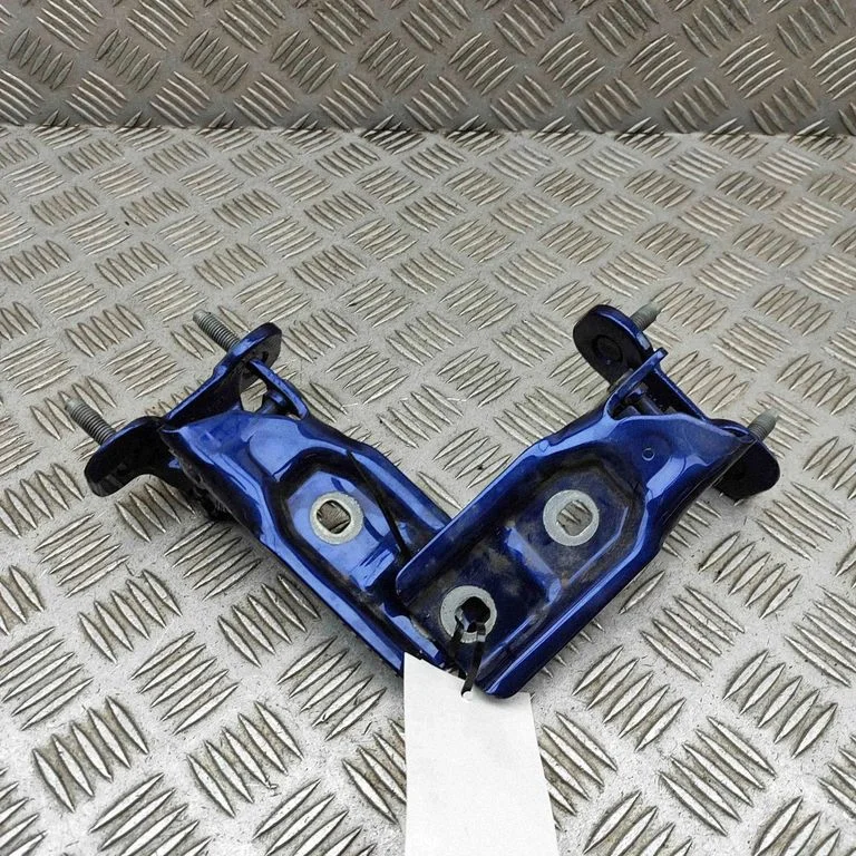 Tailgate/trunk/boot hinge 7350832
