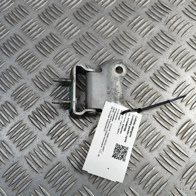 Aizmugurējā vāka eņģe (-es) 6881002160