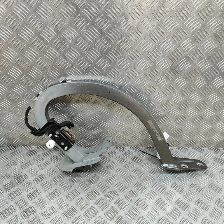Tailgate/trunk/boot hinge GX7342700AF