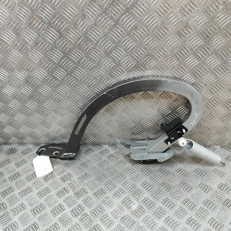 Tailgate/trunk/boot hinge GX7342701AF