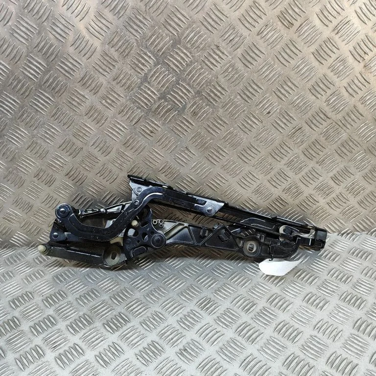 Aizmugurējā vāka eņģe (-es) 99156167902