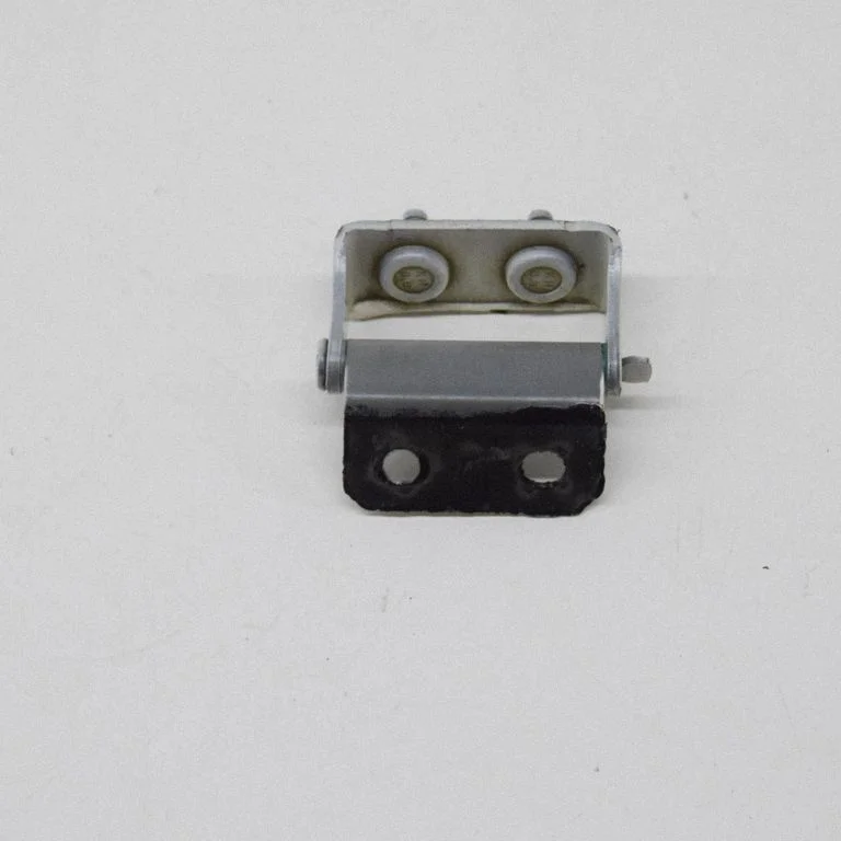 Aizmugurējā vāka eņģe (-es) A046574