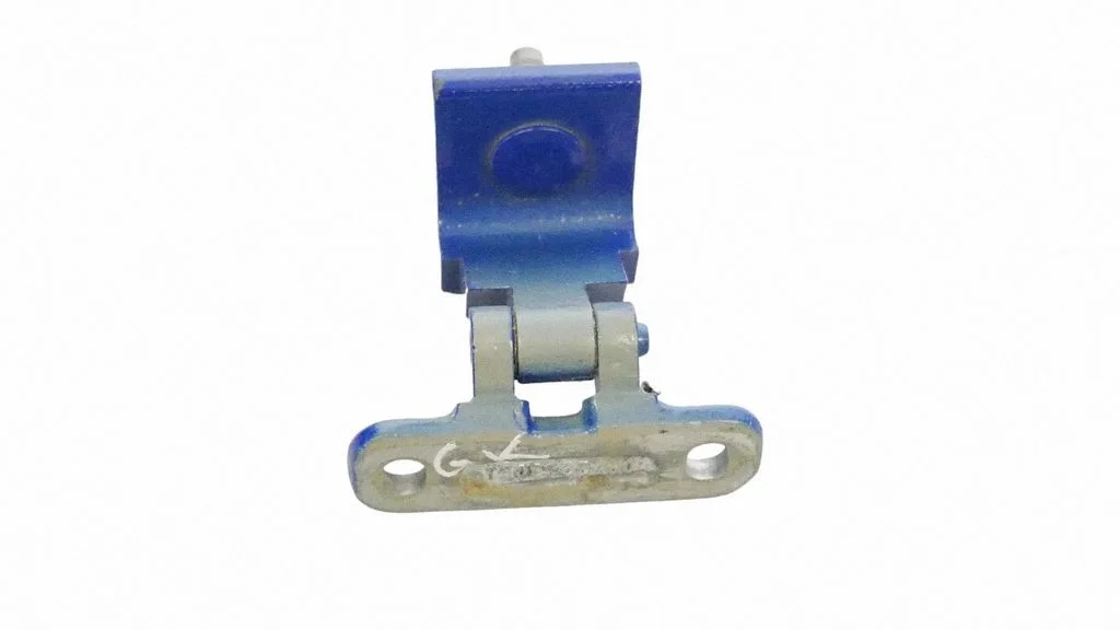 Tailgate/trunk/boot hinge – left