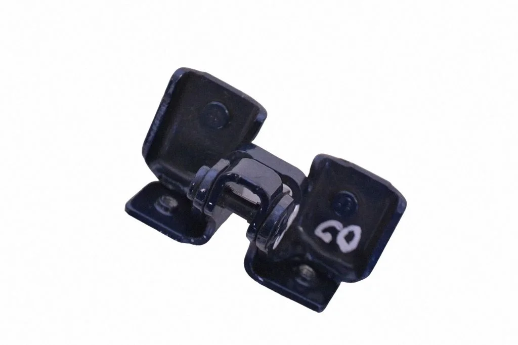 Tailgate/trunk/boot hinge – right