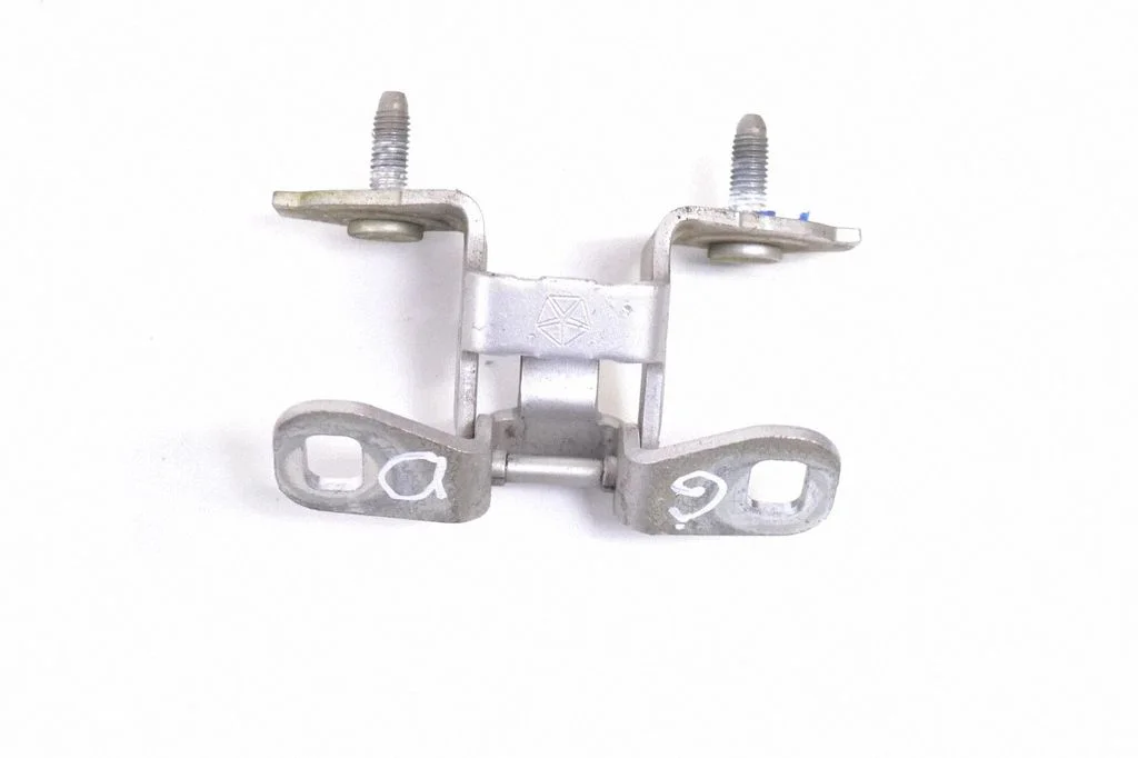 Tailgate/trunk/boot hinge – right