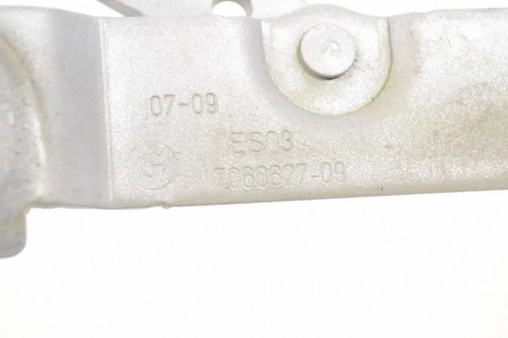 Tailgate/trunk/boot hinge – BMW 3 Series E92 E93 (2005-2014)