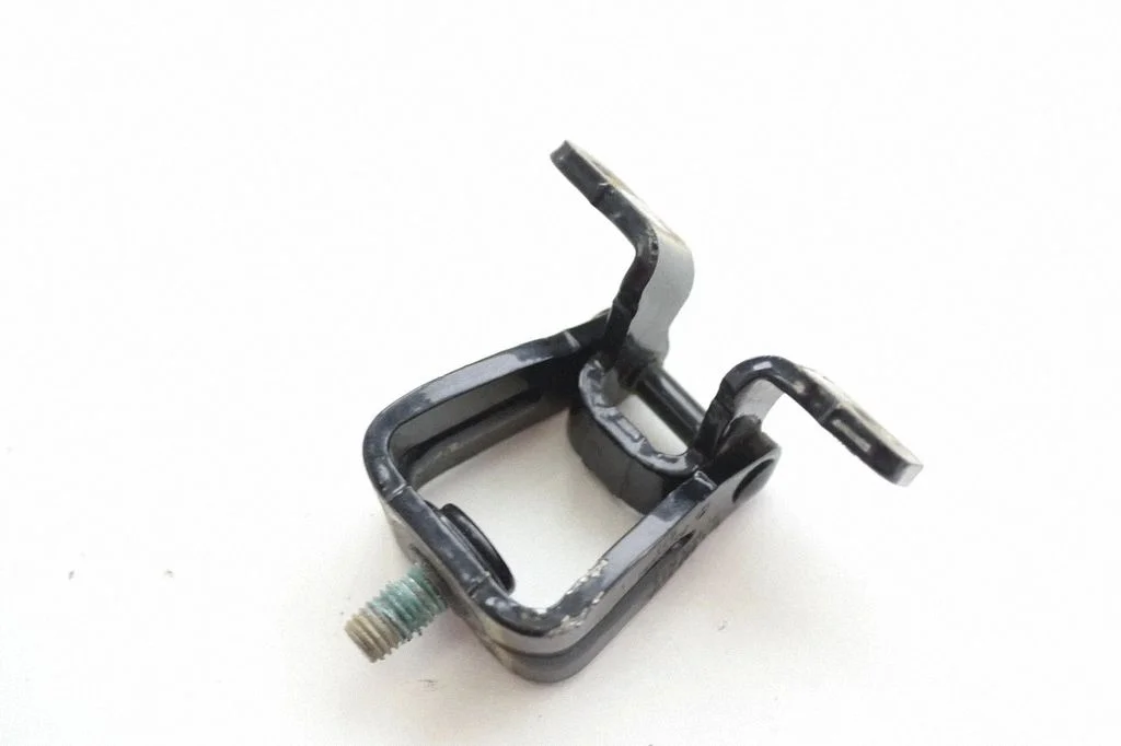 Tailgate/trunk/boot hinge 1K8827301A