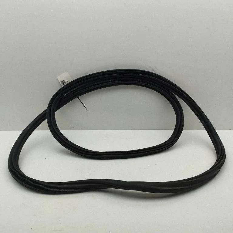 Loading door rubber seal (on body) 95C827705BY