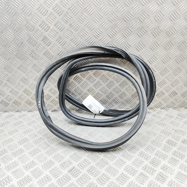 Loading door rubber seal (on body) – Mercedes-Benz E-Class W213 (2016-)