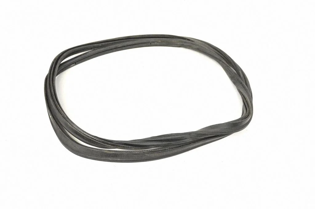Bagāžnieka blīvgumija (uz virsbūves) 7385847