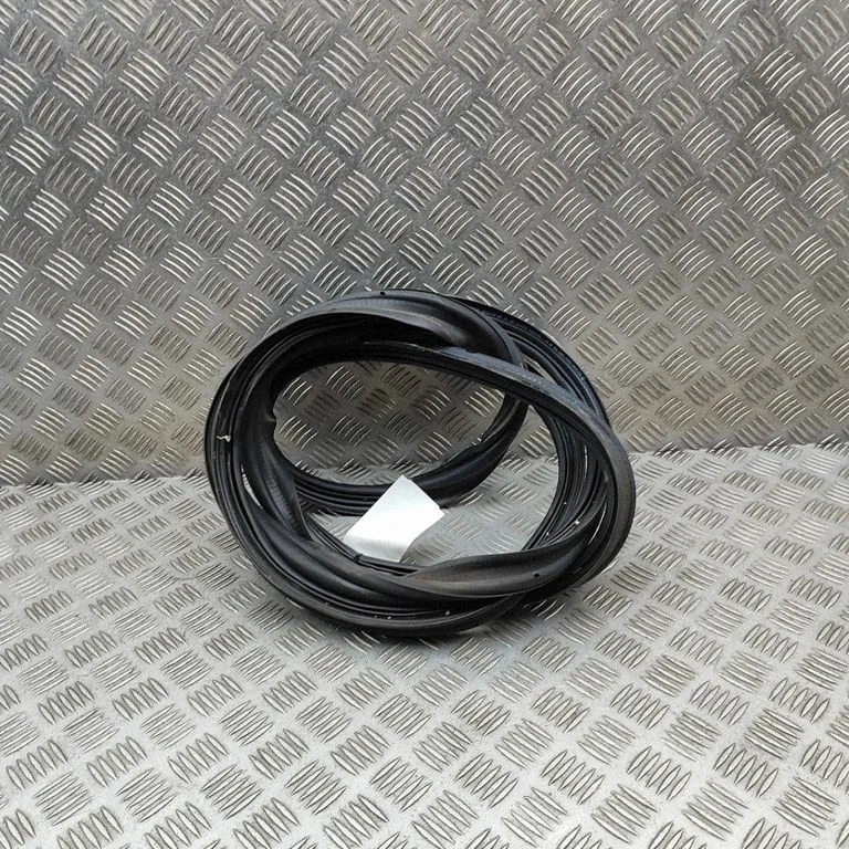 Laadimisukse tihend (kere pool) A2537402701