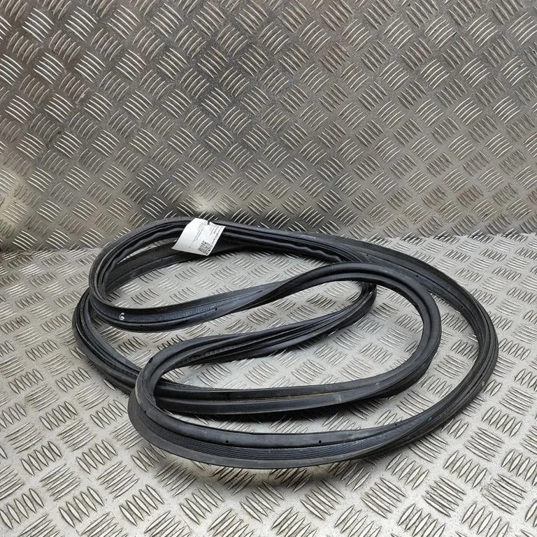 Loading door rubber seal (on body) 6788147080