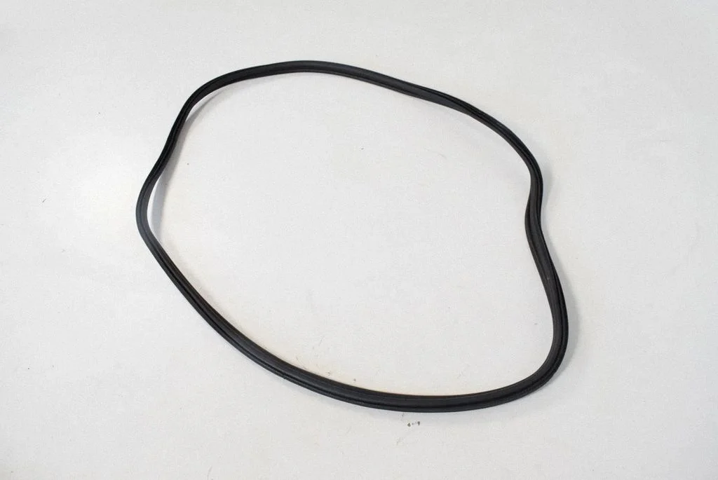 Loading door rubber seal (on body) 8V7827705A