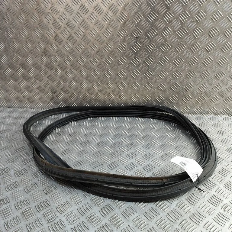 Loading door rubber seal (on body) – Toyota Yaris Cross (2020-)