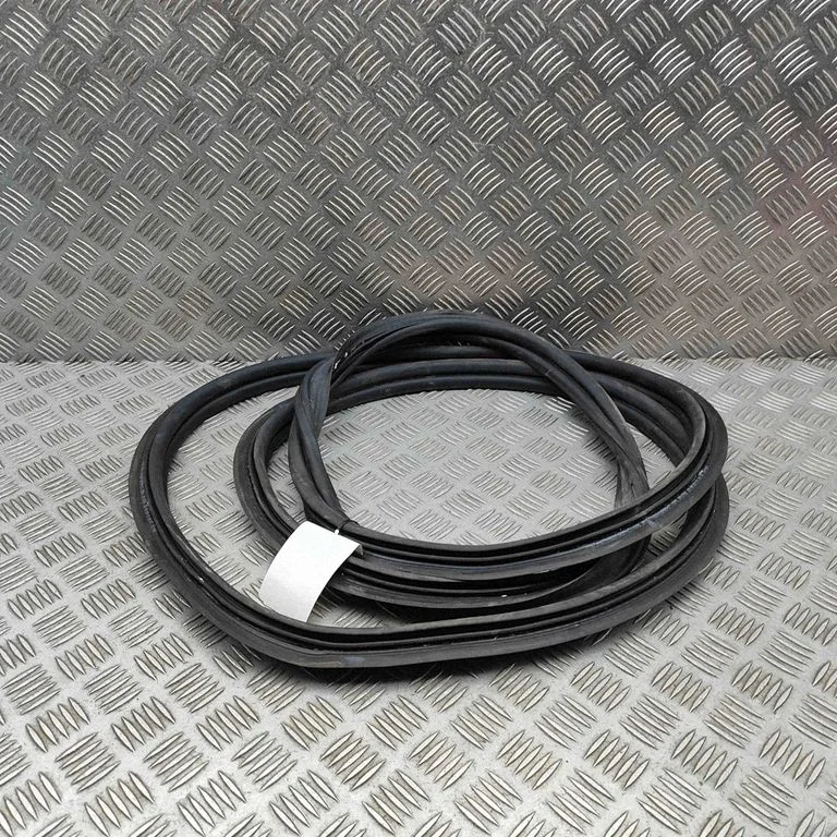 Loading door rubber seal (on body) – Mercedes-Benz GLE-Class W167 (2019-)