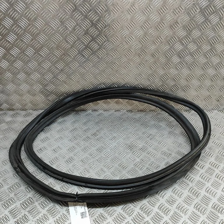 Laadimisukse tihend (kere pool) – BMW X2 U10 (2023-)
