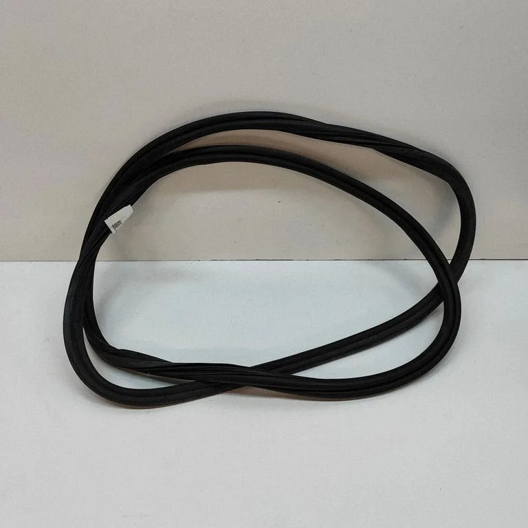 Loading door rubber seal (on body) 149768199B