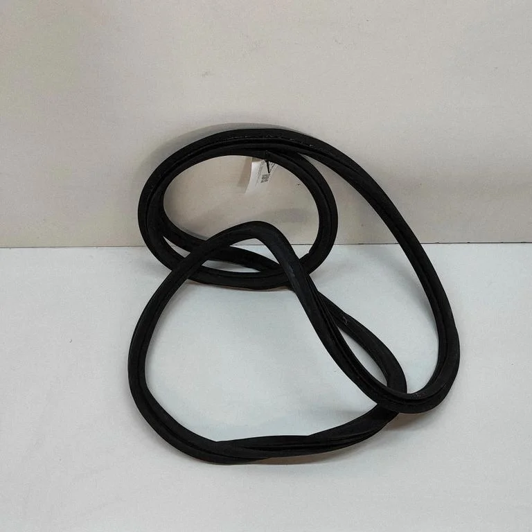 Laadimisukse tihend (kere pool) A1677408600