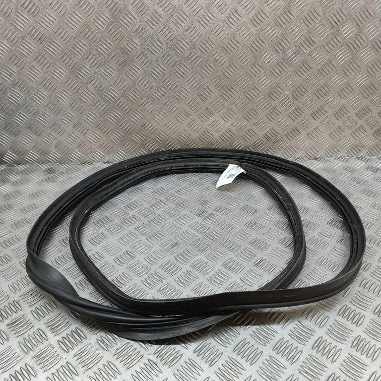 Loading door rubber seal (on body) 8V4827705 – Audi RS3 (2015-2019)