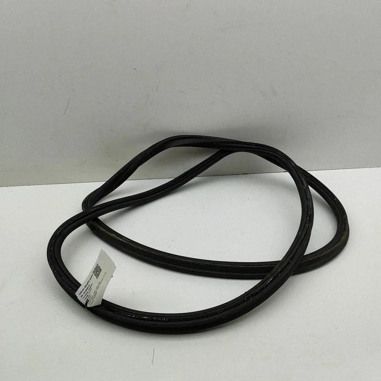 Loading door rubber seal (on body) 7430617