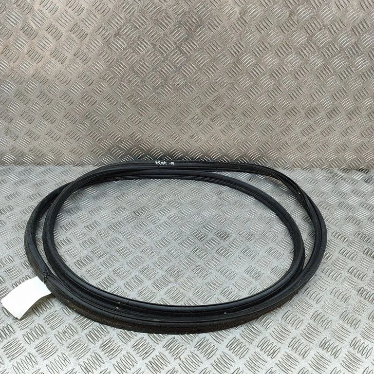 Loading door rubber seal (on body) – Honda Civic XI (2021-)