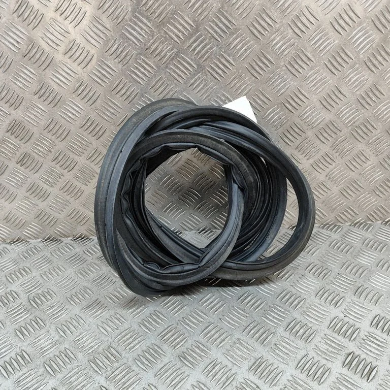 Loading door rubber seal (on body) – Honda Civic X (2016-2021)