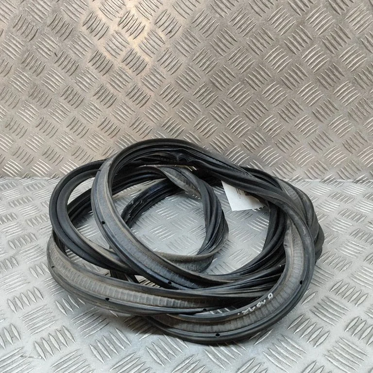 Loading door rubber seal (on body) – Toyota Yaris Cross (2020-)