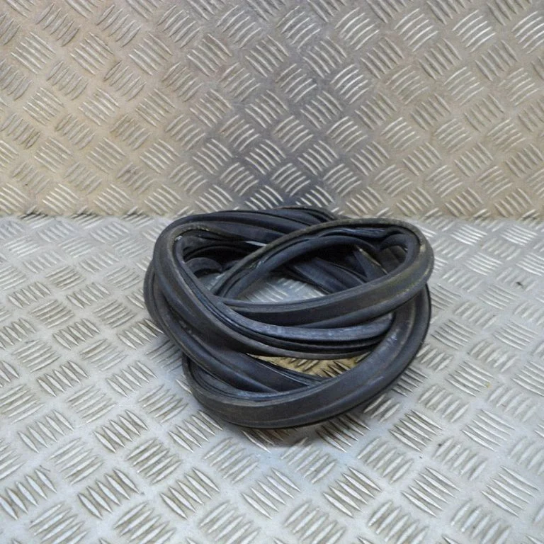 Loading door rubber seal (on body) – Porsche Boxster 986 (1996-2004)