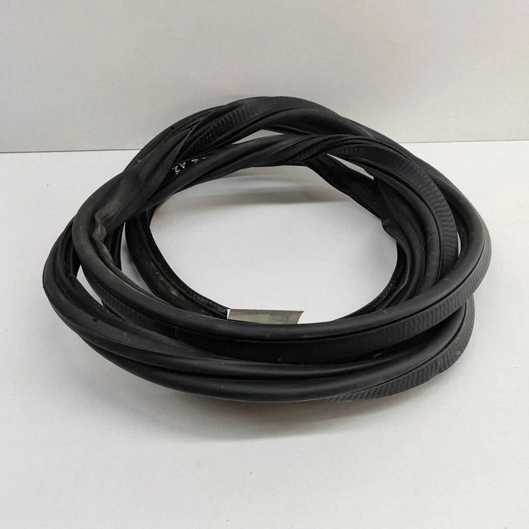 Loading door rubber seal (on body) 7487559