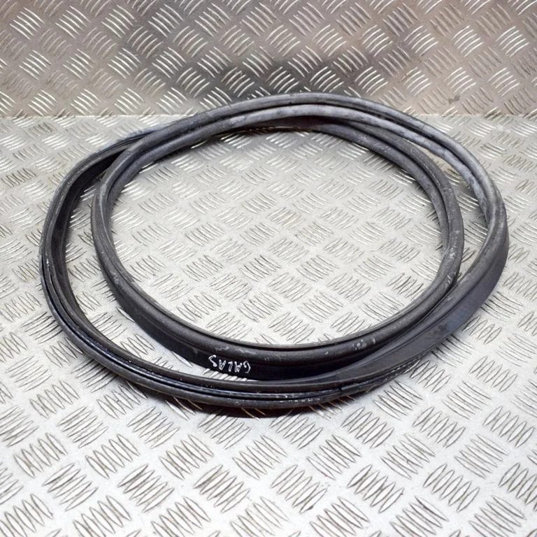 Loading door rubber seal (on body) – Porsche Boxster 986 (1996-2004)